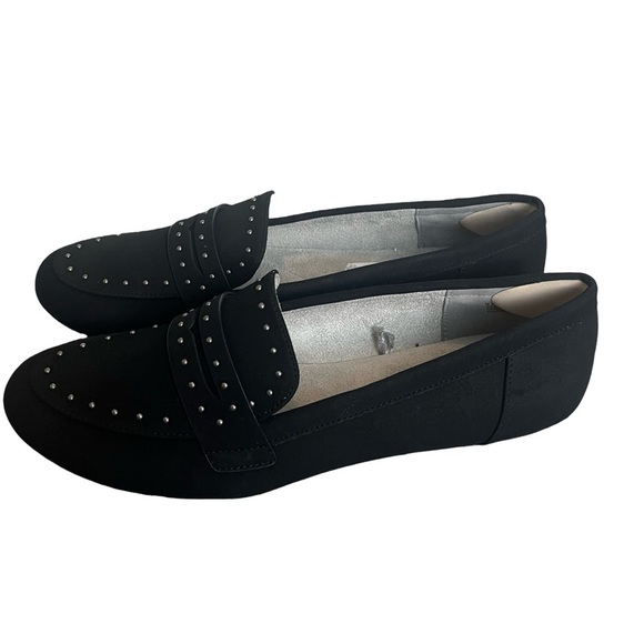 Cliffs by WHITE MOUNTAIN Black Studded Loafers. NWOT. Size 9. Great Condition. - Picture 4 of 7